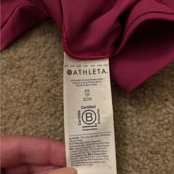 NWT Athleta Crosstrain Ultra Crop Top in Magenta - Picture 7 of 7